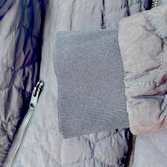 H&M Men’s Dark Navy Bomber Jacket Quilted Zip-up Medium - Picture 5 of 5